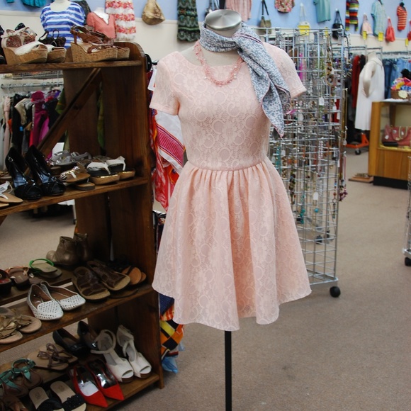 Meet your Posher's John & Carrie - Picture 3 of 7